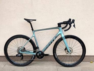 Scott Addict 28 carbon