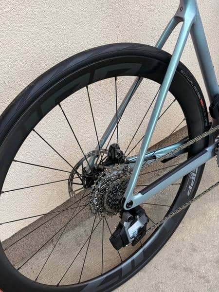 Scott Addict 28 carbon