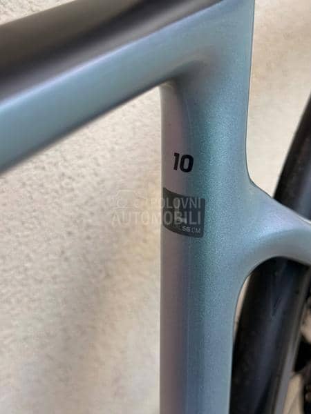 Scott Addict 28 carbon