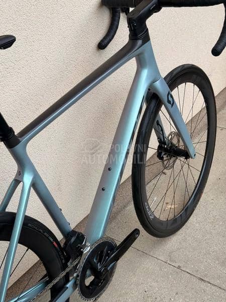 Scott Addict 28 carbon