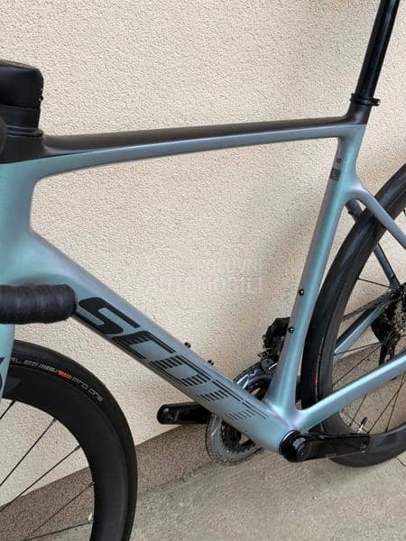 Scott Addict 28 carbon