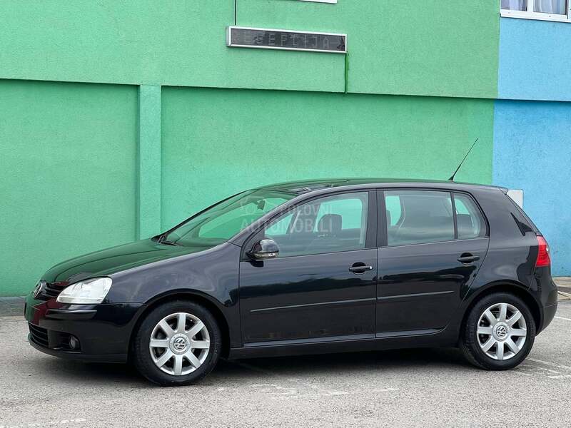 Volkswagen Golf 5 2.0TDI 4X4 S A L O N