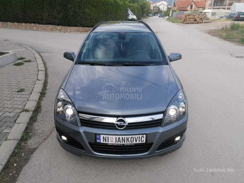 Opel Astra H 2.0i OPC SPORT CH
