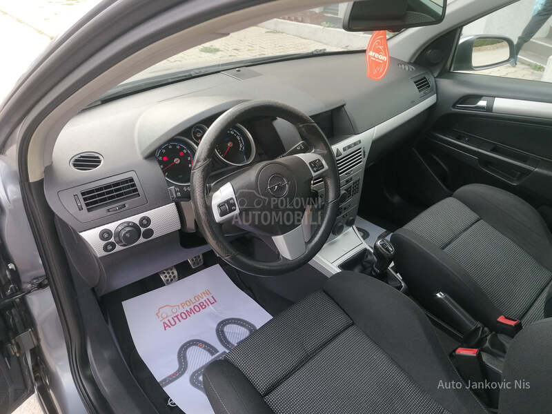 Opel Astra H 2.0i OPC SPORT CH