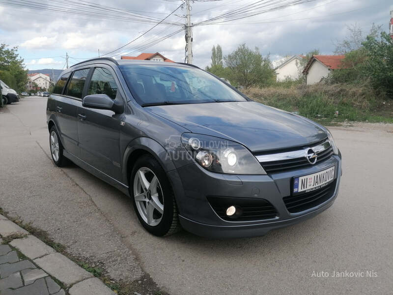 Opel Astra H 2.0i OPC SPORT CH