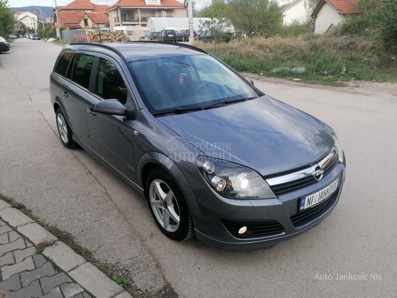 Opel Astra H 2.0i OPC SPORT CH
