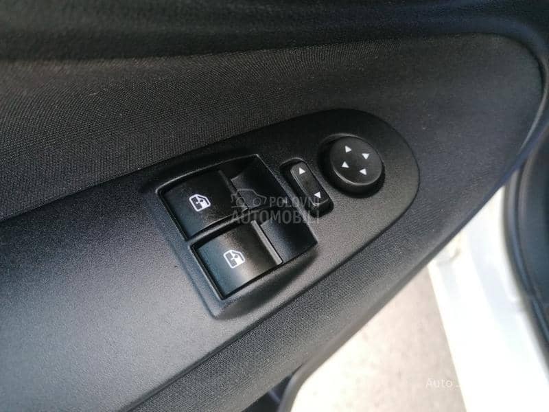 Fiat Grande Punto 1.2i ACTIVE LINE CH Fiat Grande Punto 1.2i ACTIVE LINE CH