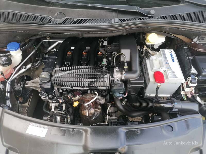 Peugeot 208 1.2i STYLE LINE CH