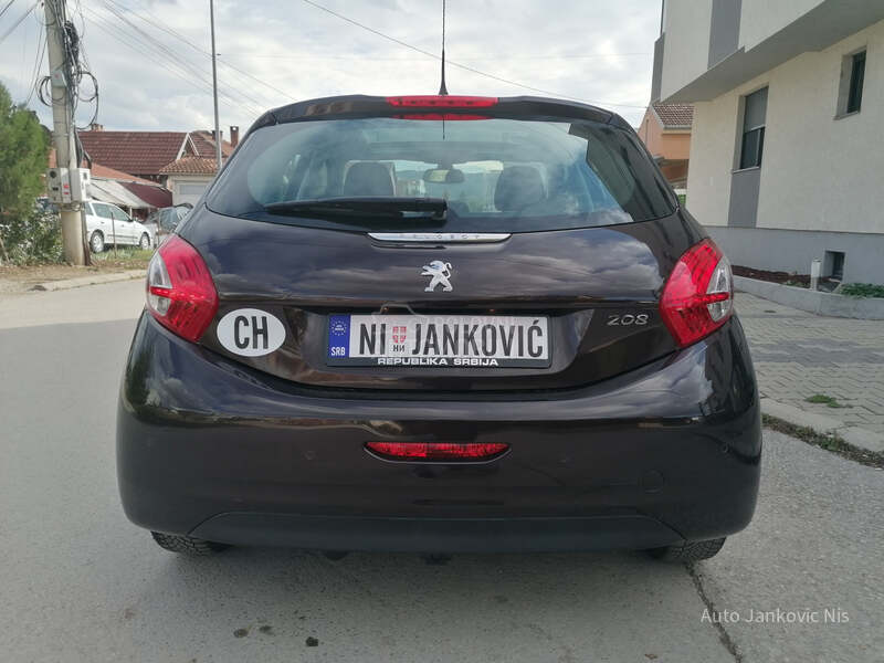 Peugeot 208 1.2i STYLE LINE CH