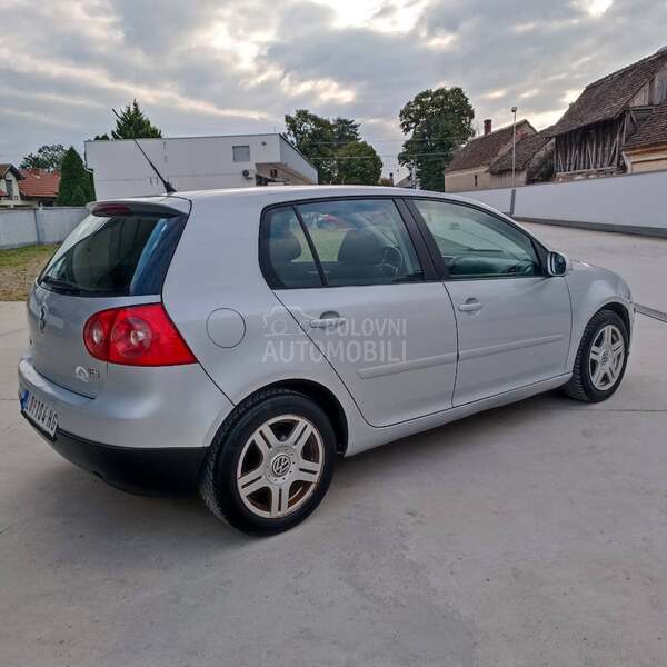 Volkswagen Golf 5 1.9//105 k s