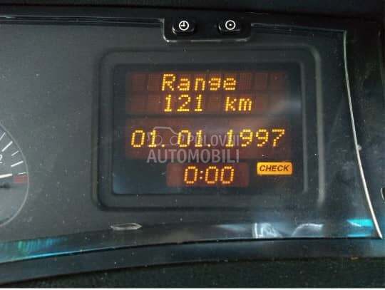 Opel Omega -  kompletan auto u delovima