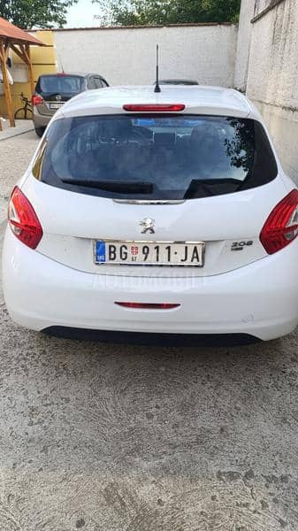 Peugeot 208 