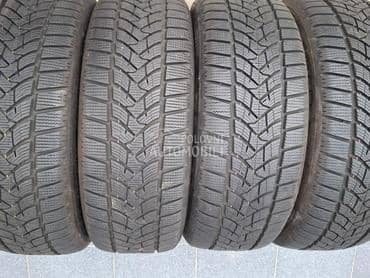 Dunlop 215/55 R18 Zimska