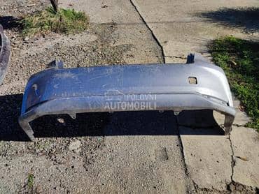 Branik za Toyota Corolla