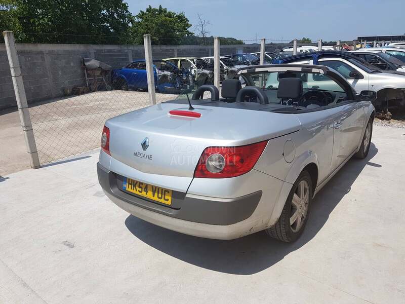 CLIO 5 DELOVI HAUBA KRILO FAR
