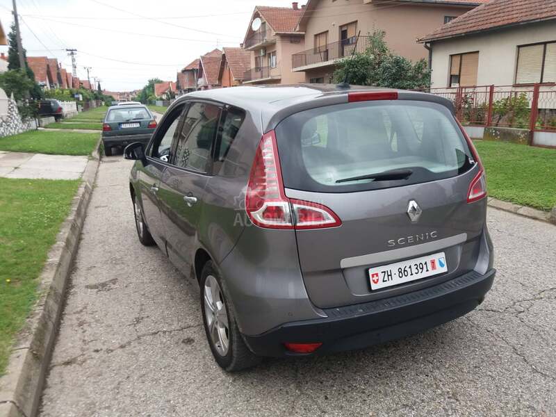 CLIO 5 DELOVI HAUBA KRILO FAR