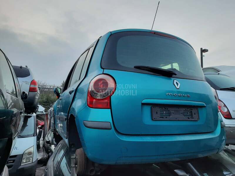 CLIO 5 DELOVI HAUBA KRILO FAR