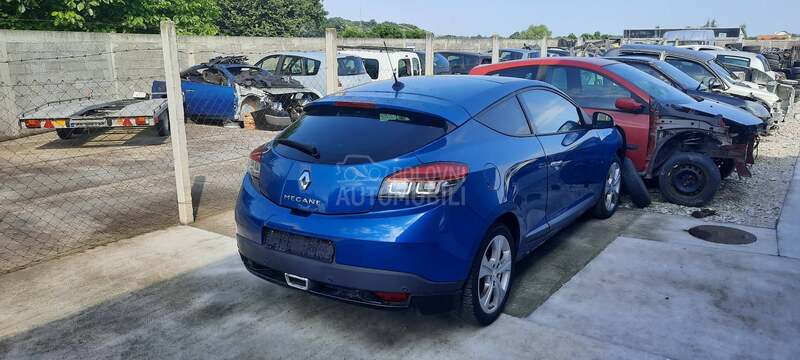 CLIO 5 DELOVI HAUBA KRILO FAR
