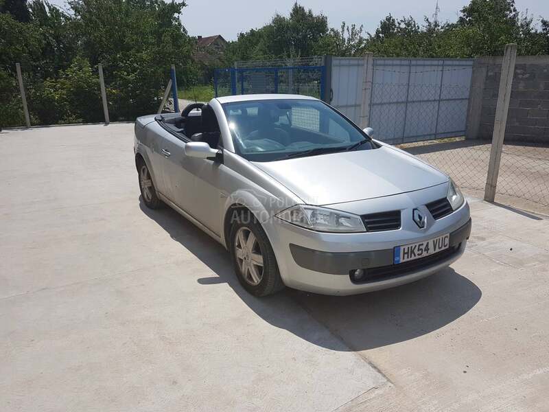 CLIO 5 DELOVI HAUBA KRILO FAR