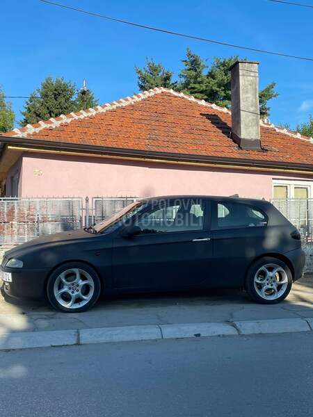 Alfa Romeo 147 JTD 16V