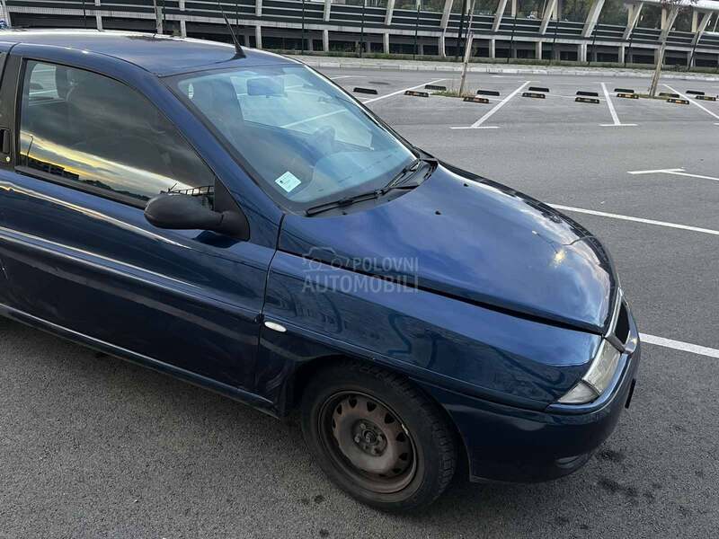 Lancia Ypsilon 1.2 4 8