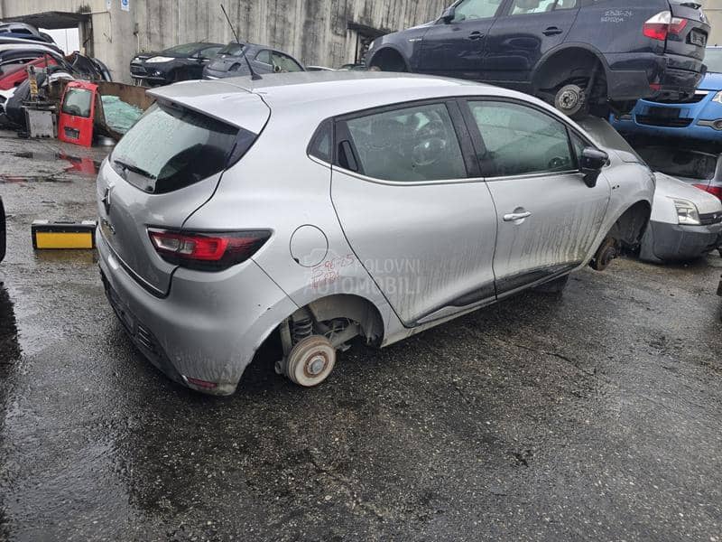 CLIO CAPTUR KANGO