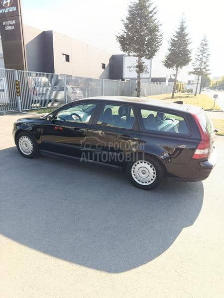 Volvo V50 