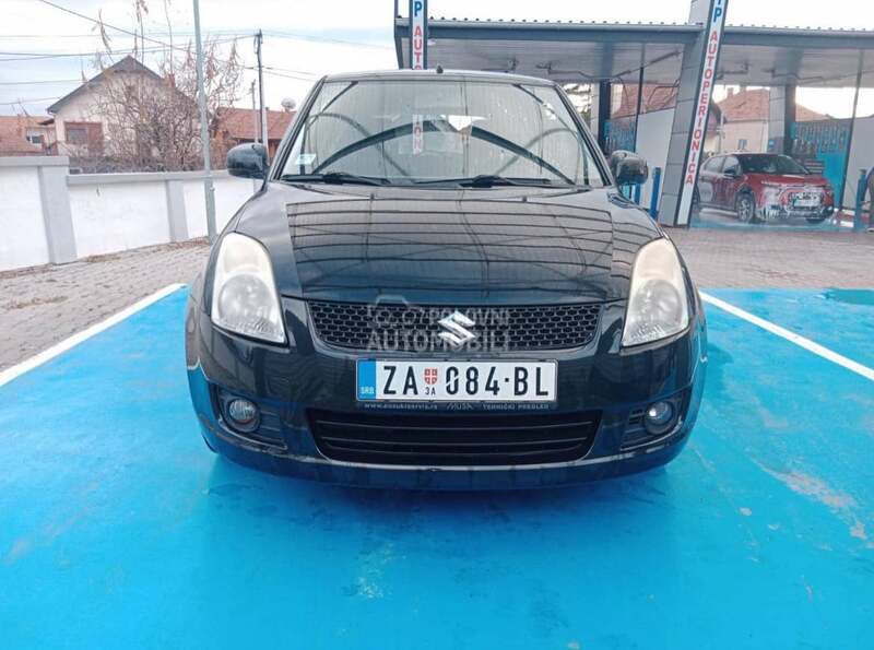 Suzuki Swift 