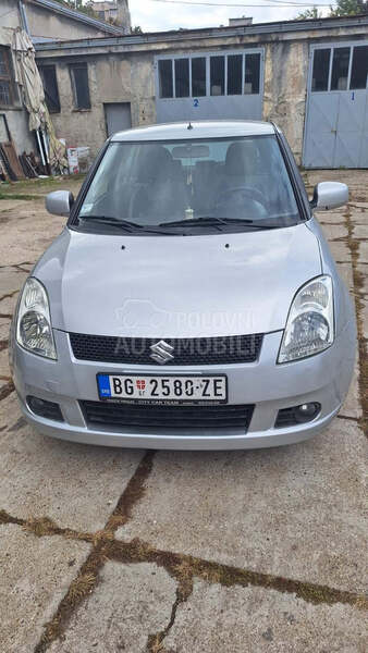 Suzuki Swift 