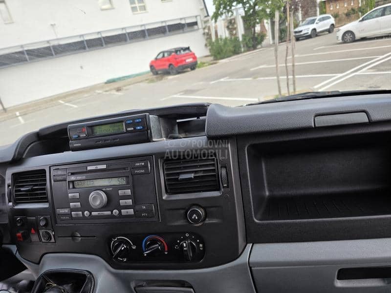 Ford Transit 18 sedista