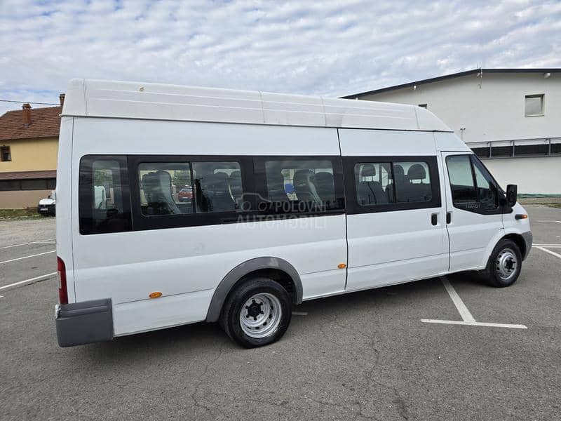 Ford Transit 18 sedista