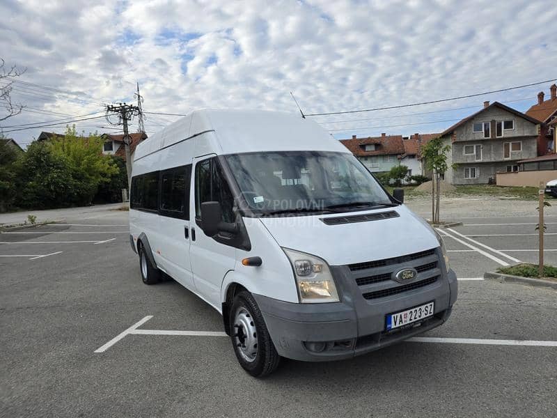 Ford Transit 18 sedista
