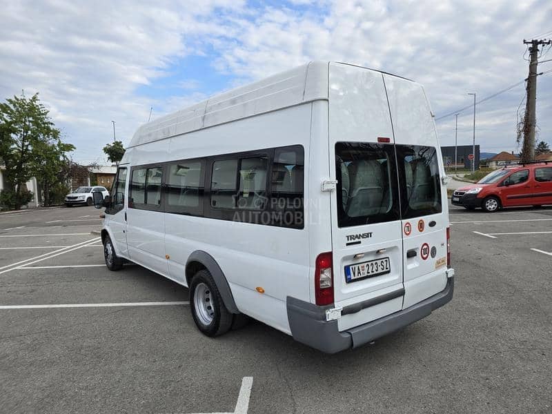 Ford Transit 18 sedista