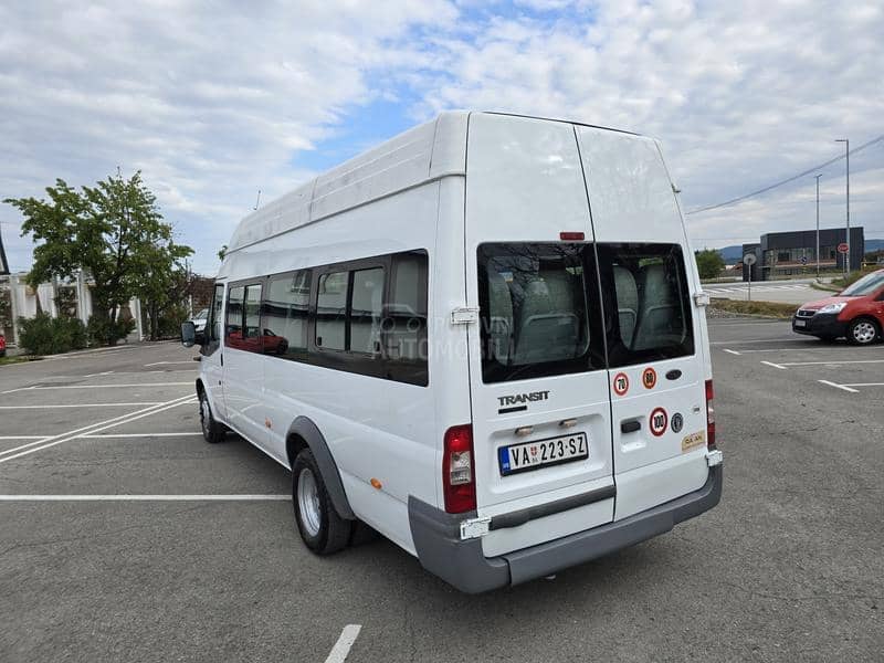 Ford Transit 18 sedista