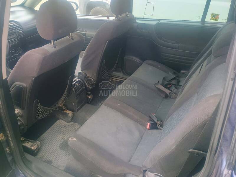 Opel Zafira 