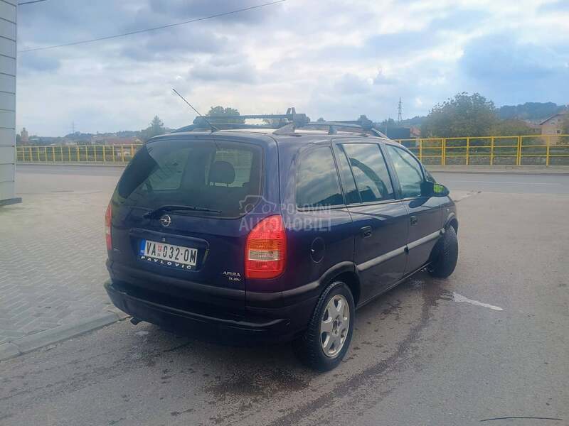 Opel Zafira 