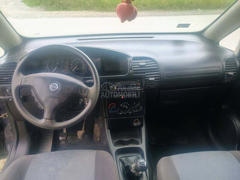 Opel Zafira 