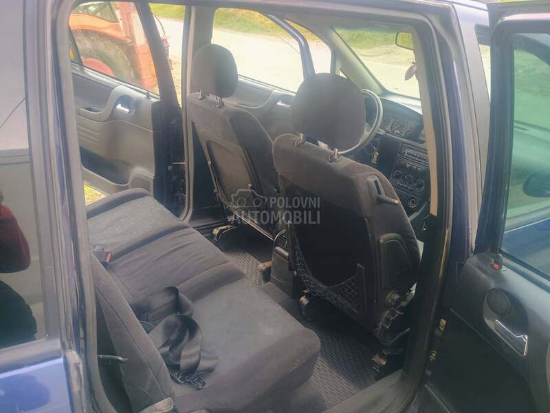Opel Zafira 