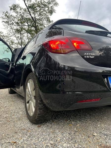 Opel Astra J 1.7