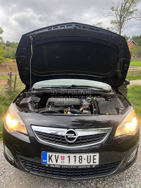 Opel Astra J 1.7