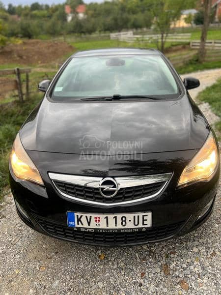 Opel Astra J 1.7
