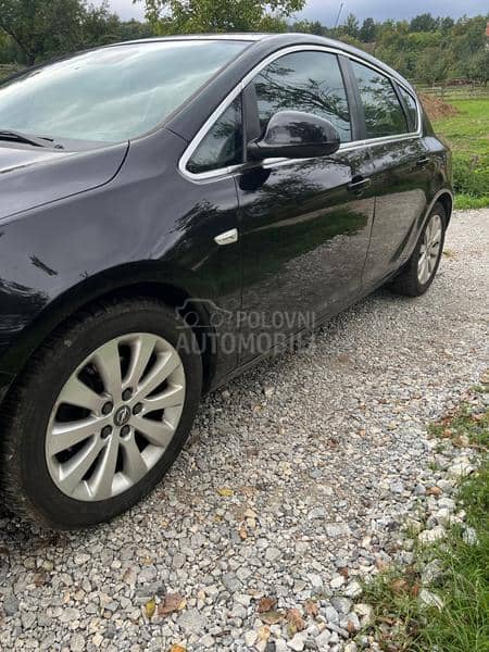 Opel Astra J 1.7