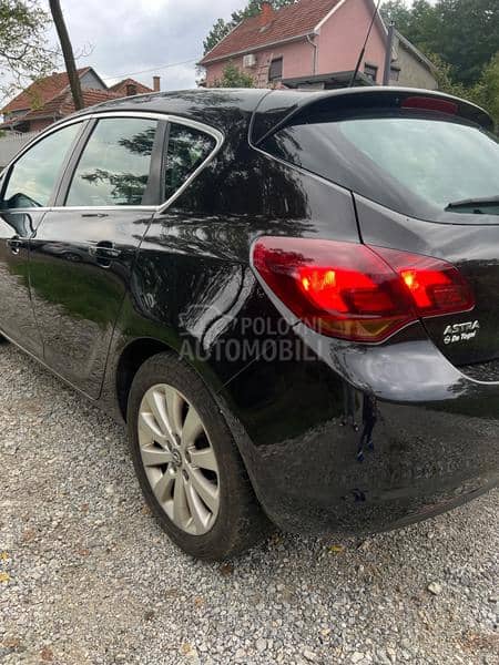Opel Astra J 1.7