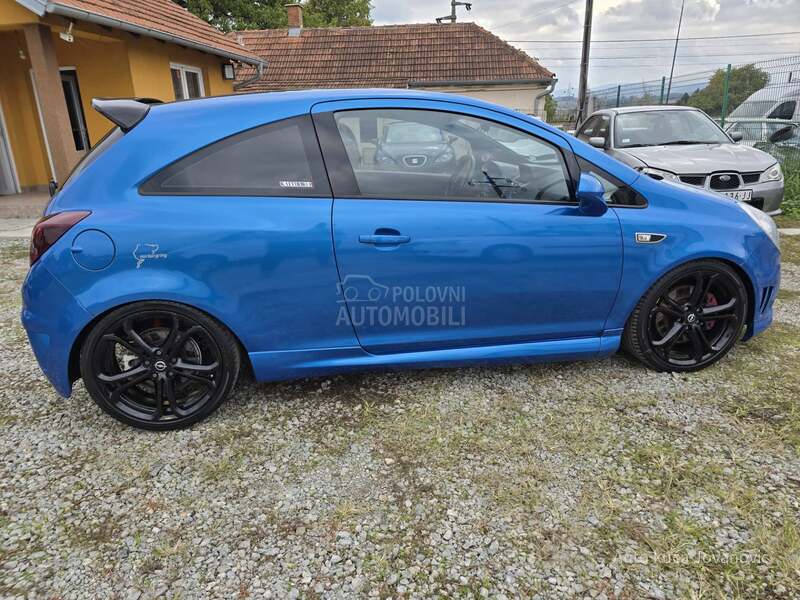 Opel Corsa D opc 200 ps