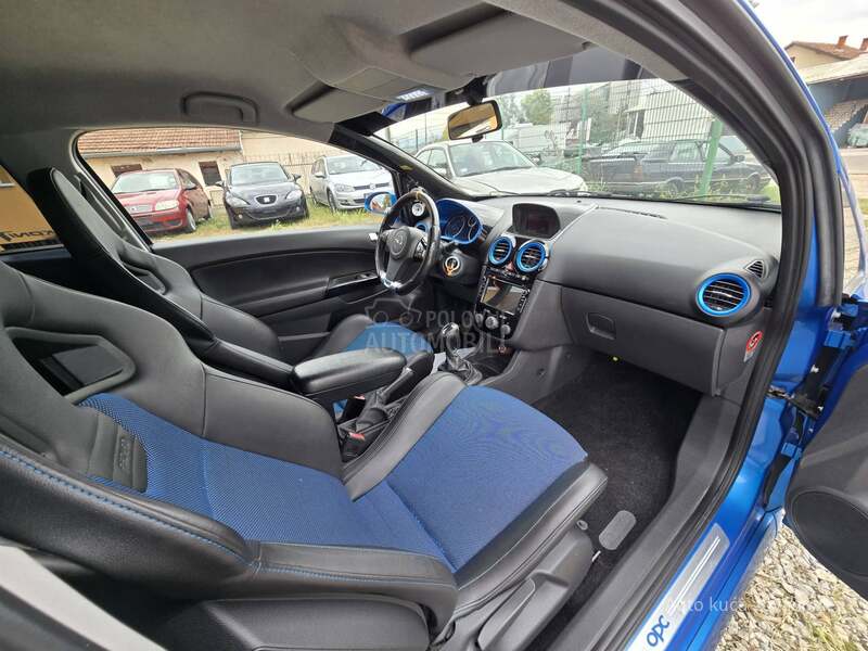 Opel Corsa D opc 200 ps