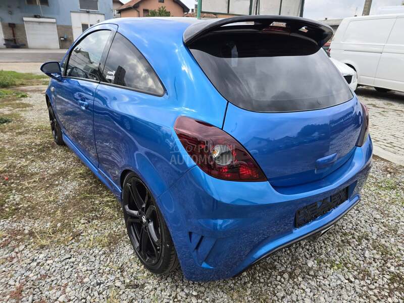 Opel Corsa D opc 200 ps
