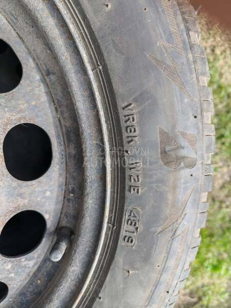 Bridgestone 205/55 R16 Zimska