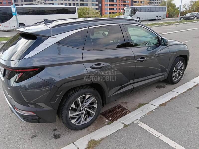 Hyundai Tucson 1.6T PREMIUM