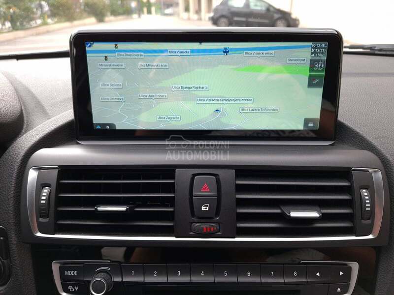 BMW 118 118d SPORT