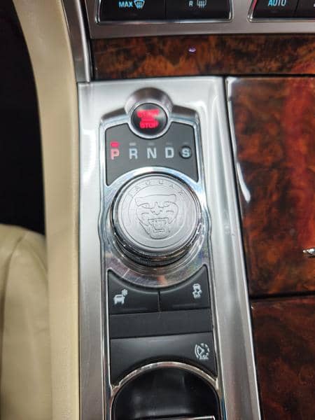 Jaguar XF 2.2 D Luxury T.O.P.